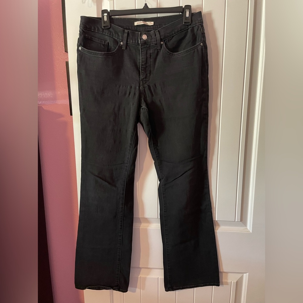 Levi’s bootcut black jeans, size 30